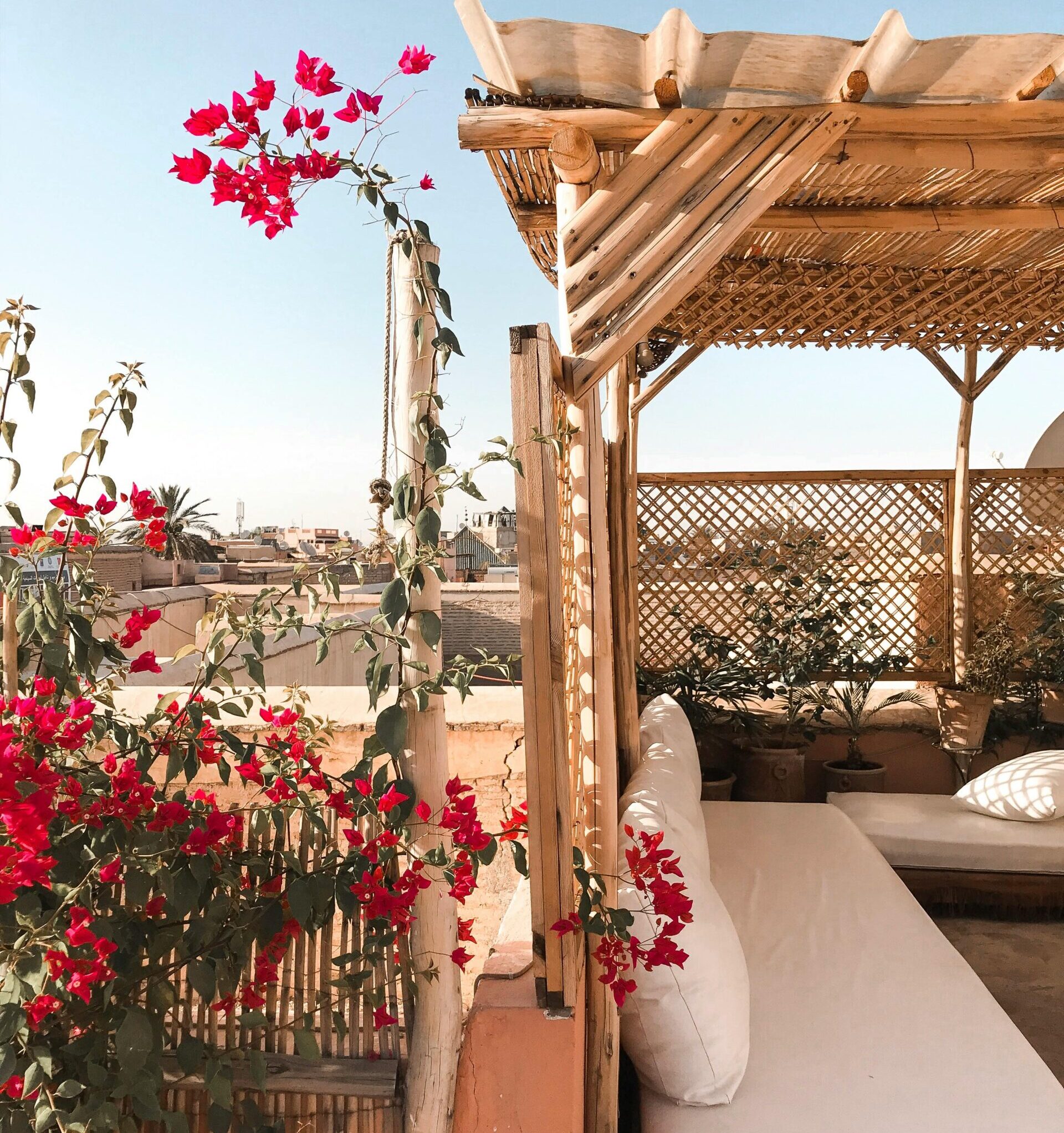 LA MANUTENZIONE degli ARREDI da GIARDINO